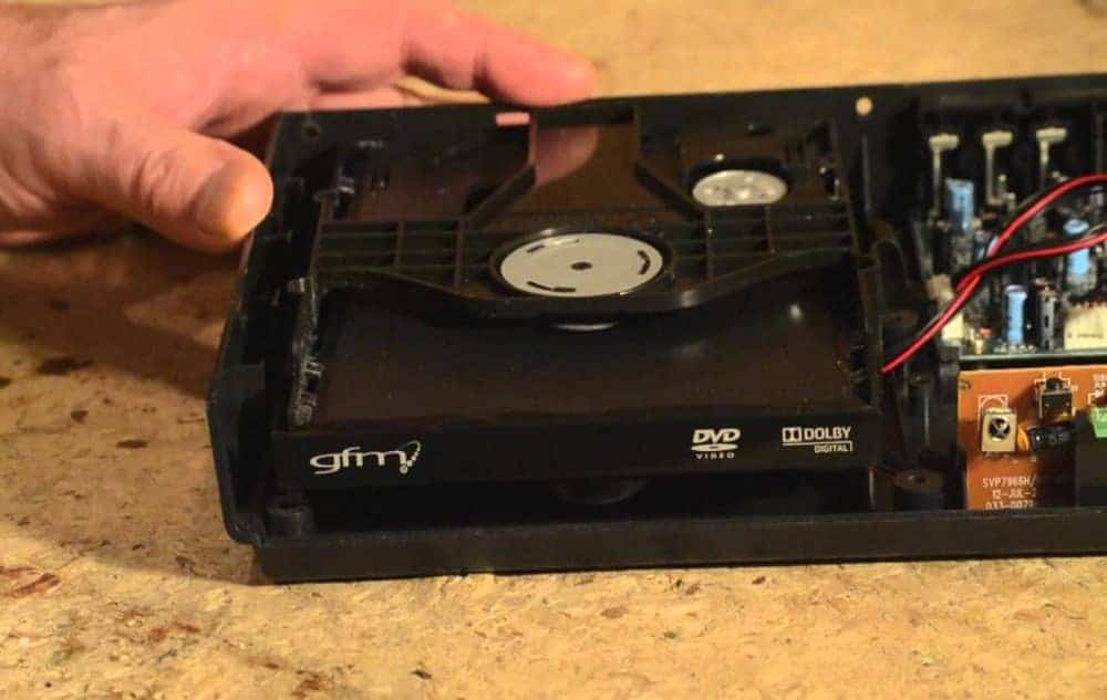 how to fix a dvd player that won't play